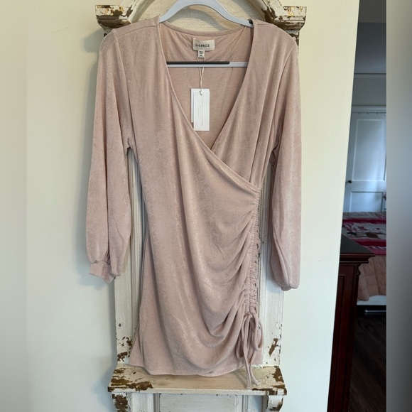 NWT l*space Melissa seashell Mini Dress Size Medium - Picture 6 of 8